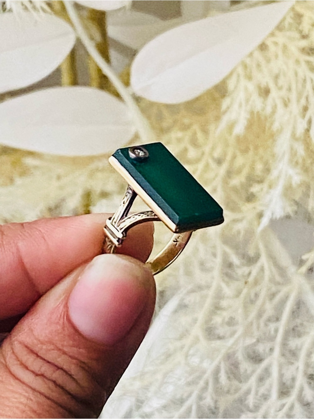 Vintage Art Deco 14k Yellow Gold Ring with Chrysoprase Stone  Rectangle - size 6
